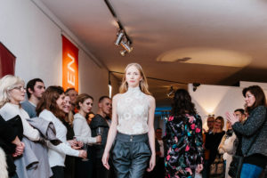 Modenschau bei living Wohndesign