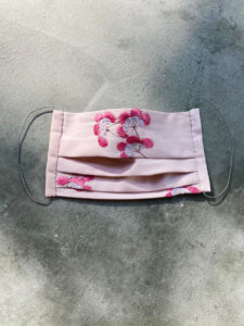 Mund Nasen Maske in rosa mit Blüten